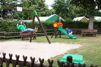 aire de jeux pour enfants camping de la foret