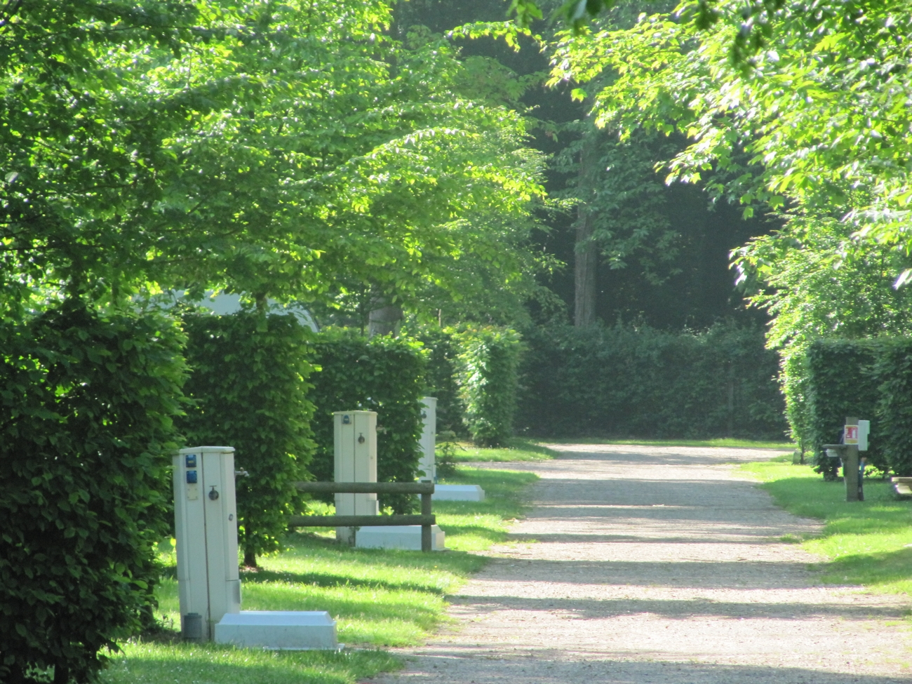 Location emplacement camping au camping de la Forêt de Jumièges, camping 4 étoiles, hôtellerie de plein air avec piscine couverte en Seine Maritime, proche de Rouen
