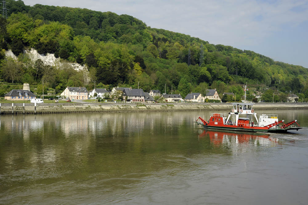 Parc Naturel régional des Boucles de la Seine proche du amping de la Forêt de Jumièges, camping 4 étoiles, hôtellerie de plein air avec piscine couverte, location chalets et mobil home en Seine Maritime, proche de Rouen